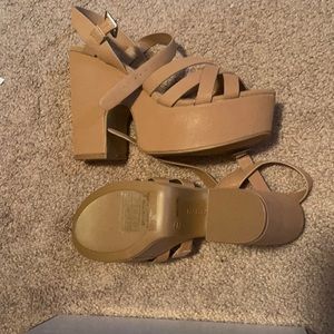 Brand new woman shoes size 7